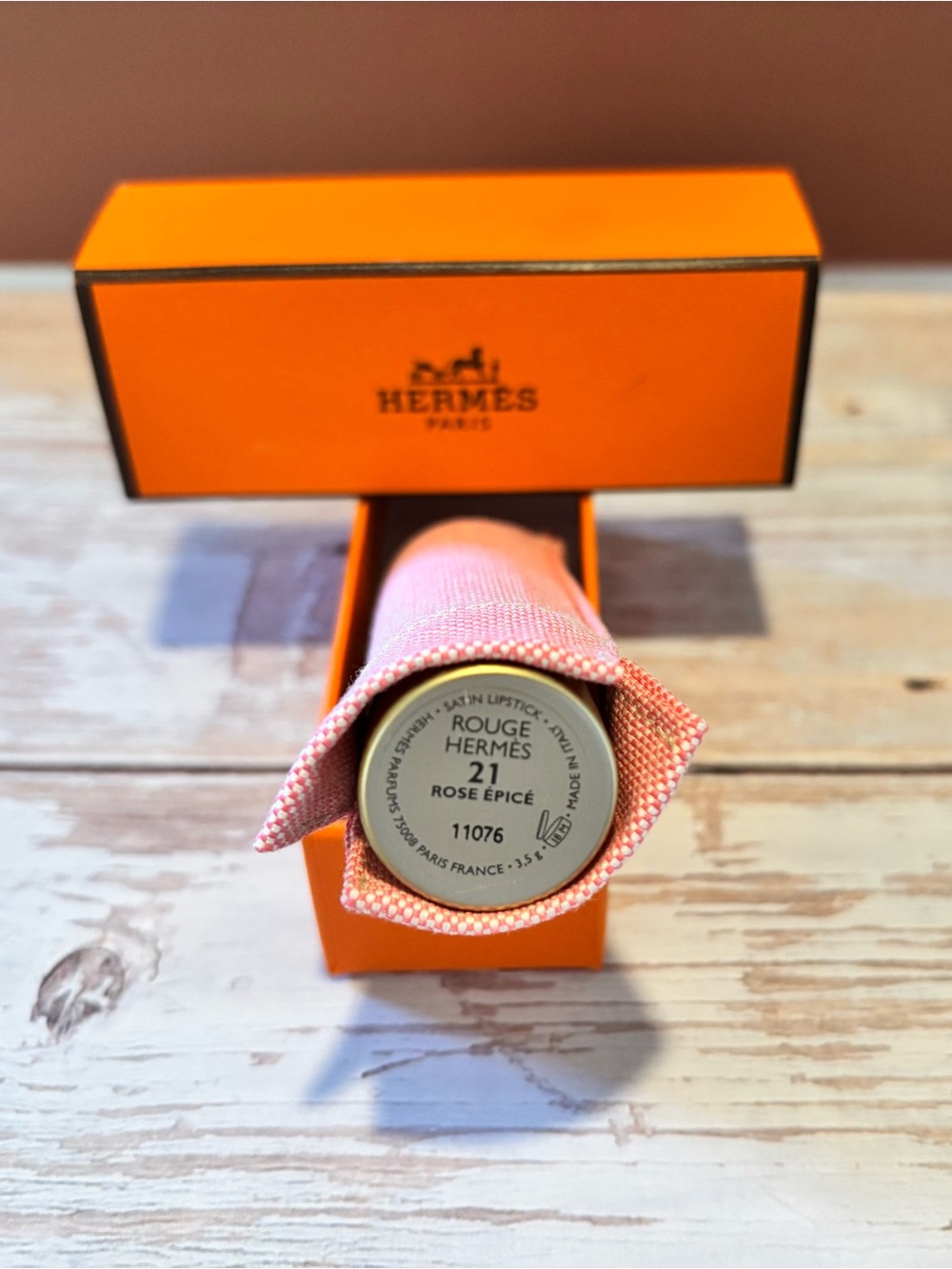 New Rouge Hermes Satin Lipstick #21 Rose Epice - Picture 2 of 2